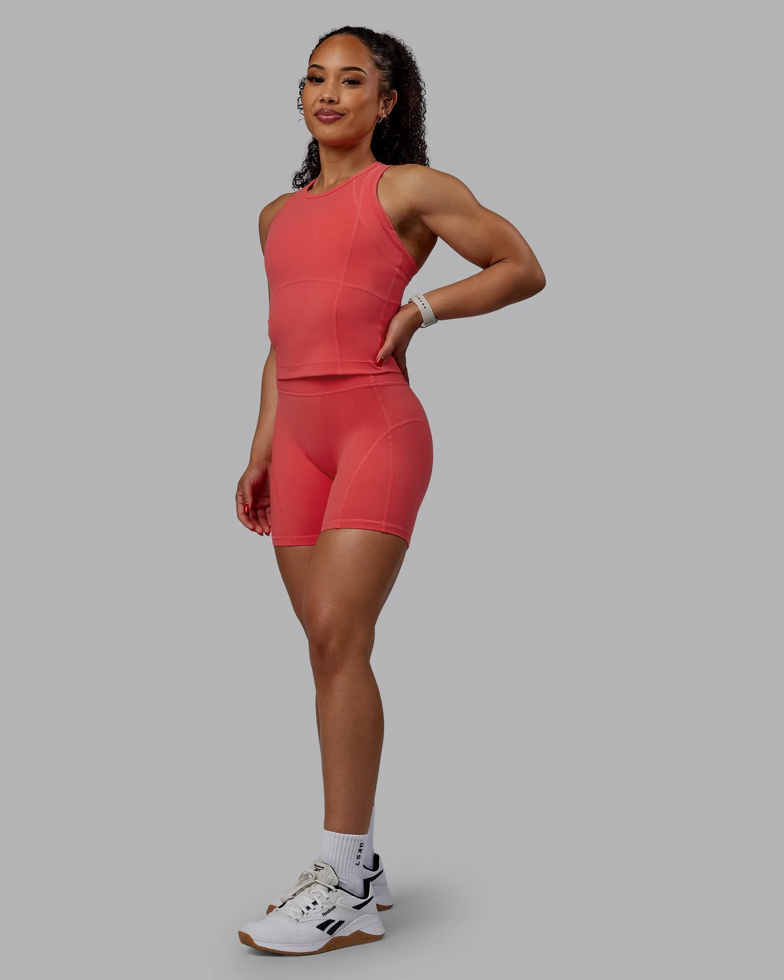 Bend Performance Tank - Cayenne