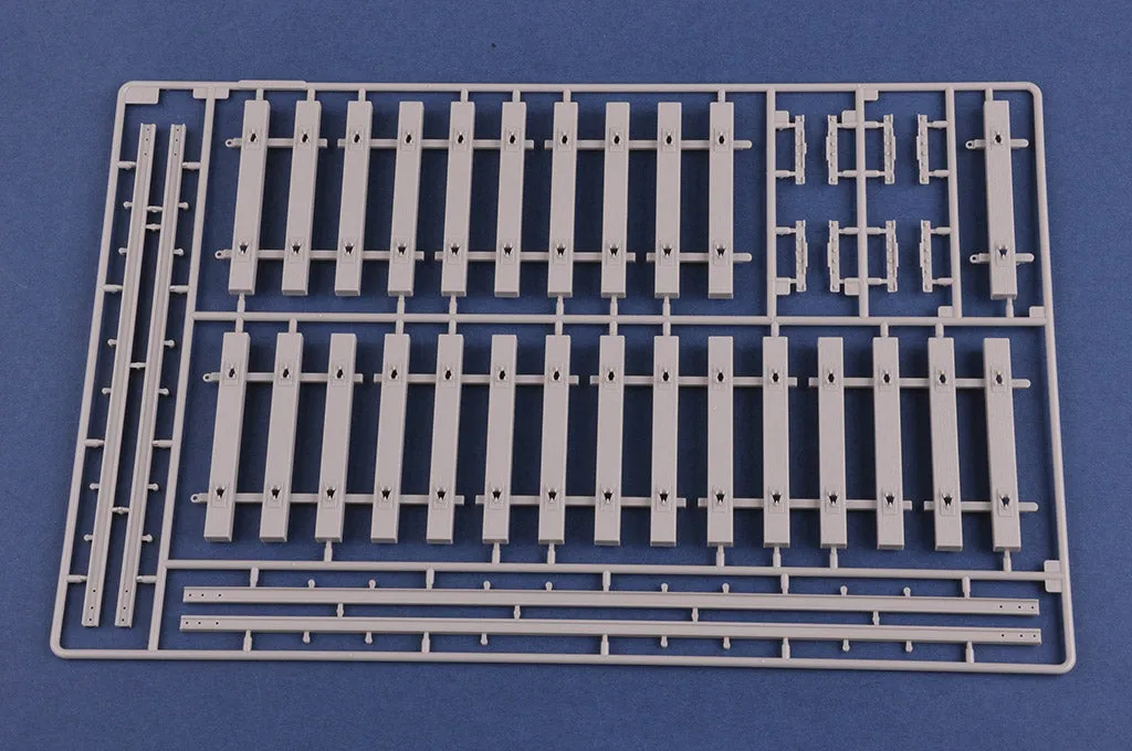 Hobby Boss Military 1/35 Soviet MBV-2 w/F34 Gun Kit