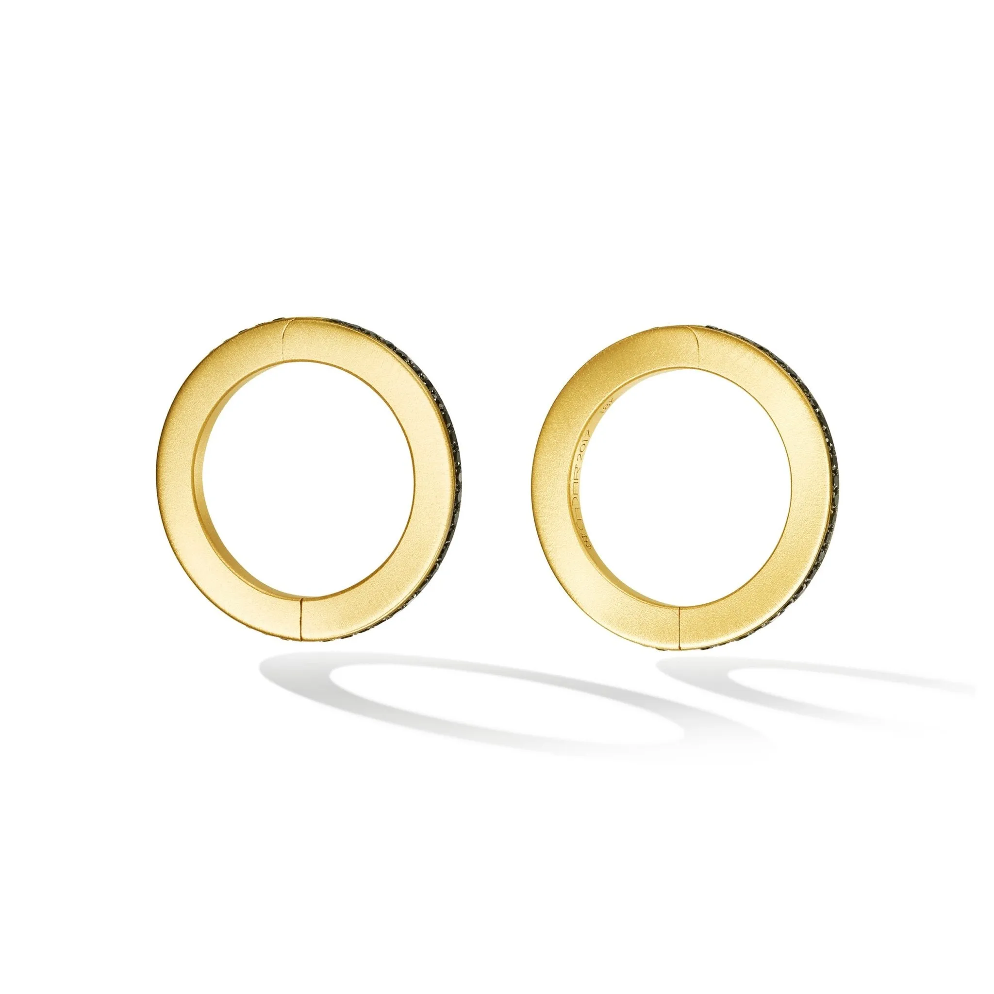 Yellow Gold Solo Cufflinks with Black Diamonds